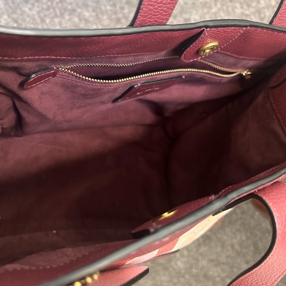 Coach Field Tote 30 Signature Jacquard with varsity stripes. - Picture 9 of 11